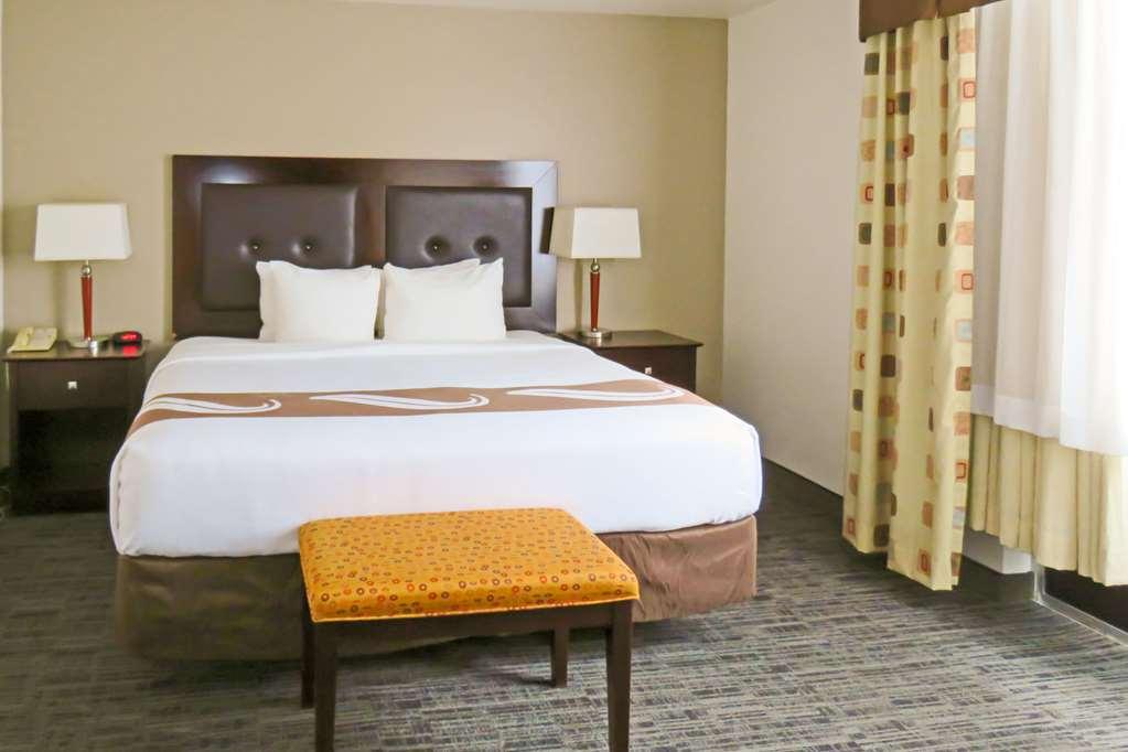 Quality Inn & Suites Everett Habitación foto